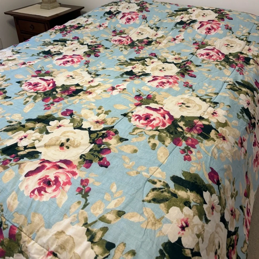 Vintage Comforter Elegant Floral Bedspread Cottage Vintage Quilt Pink Cream Rose